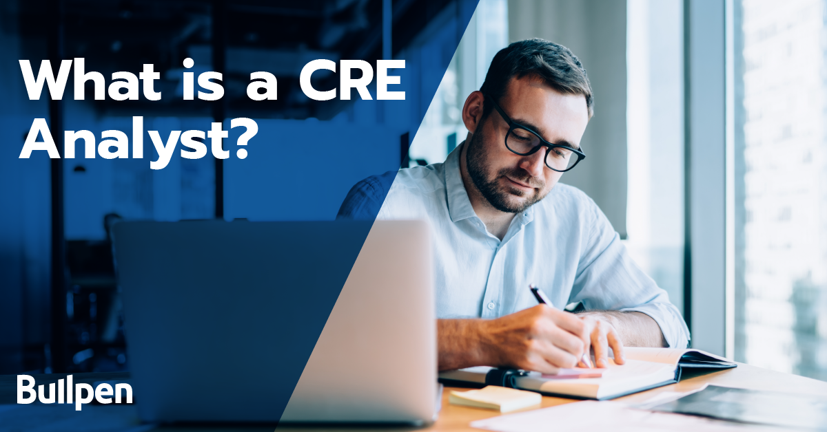 What does a commercial real estate analyst do?